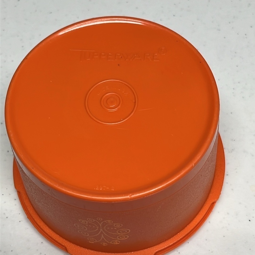 Tupperware Bowl Vintage - Picture 2 of 7